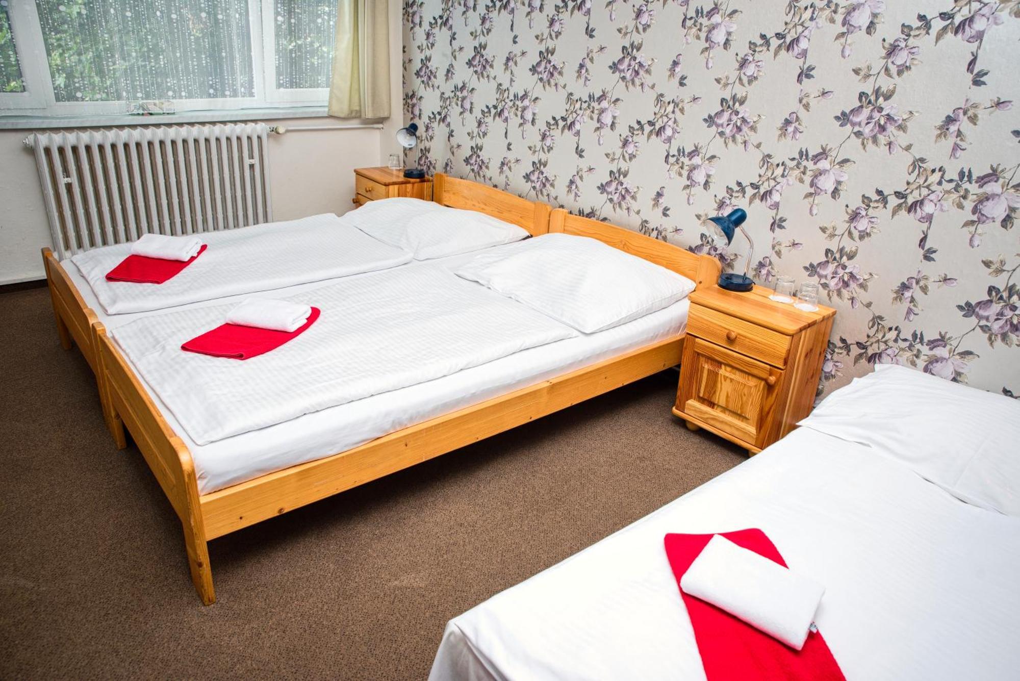 Hotel Zimní stadion Náchod Esterno foto