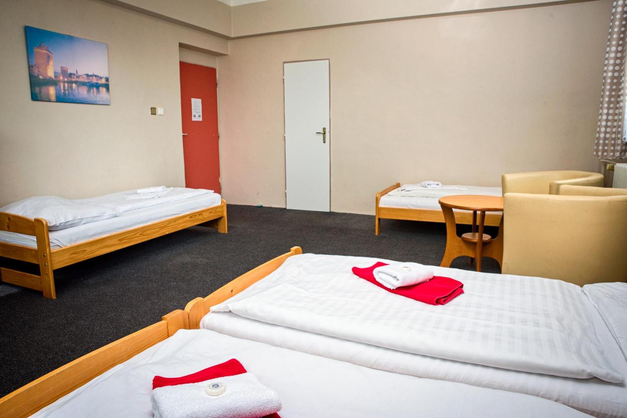Hotel Zimní stadion Náchod Esterno foto
