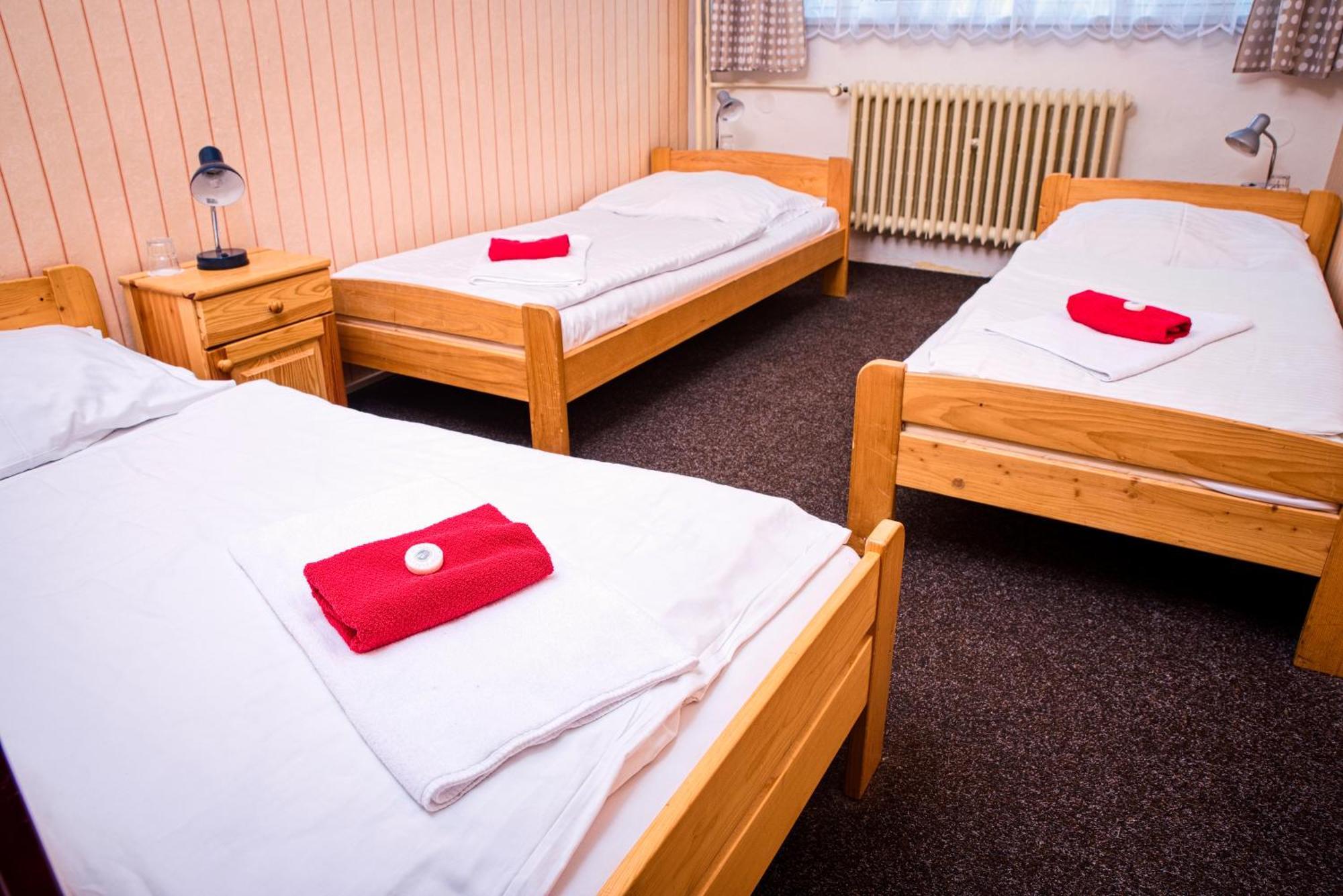 Hotel Zimní stadion Náchod Esterno foto