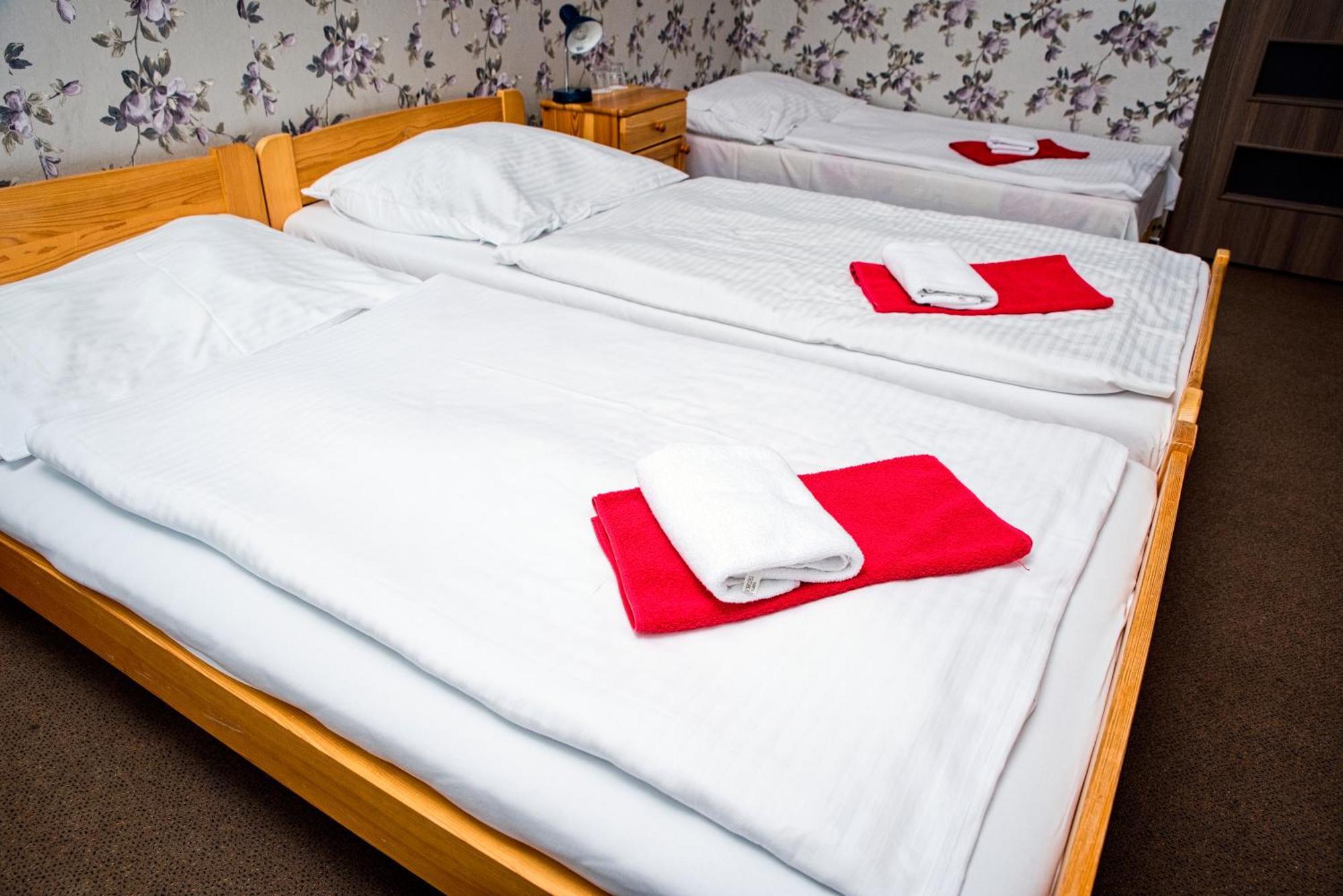 Hotel Zimní stadion Náchod Esterno foto